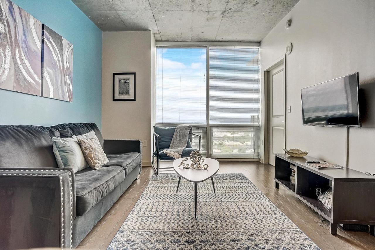 Frontdesk Skyhouse Apts Uptown Charlotteアパートメント 部屋 写真